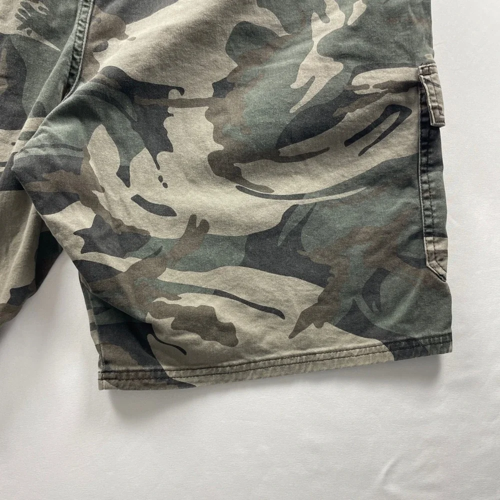 Wrangler Mens Relaxed Fit Camo Cargo Shorts Green Brown Size 44x10 112336219